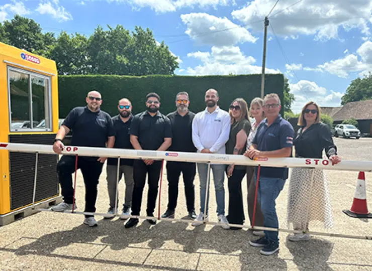 Hatton TM gets down to Beezness at Solar Gates