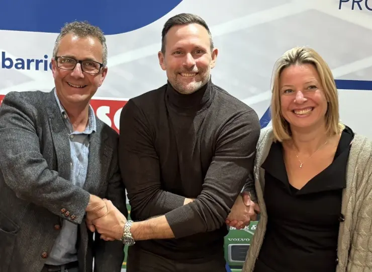 Solar Gates and Berlex greenlight partnership to modernise UK traffic light systems